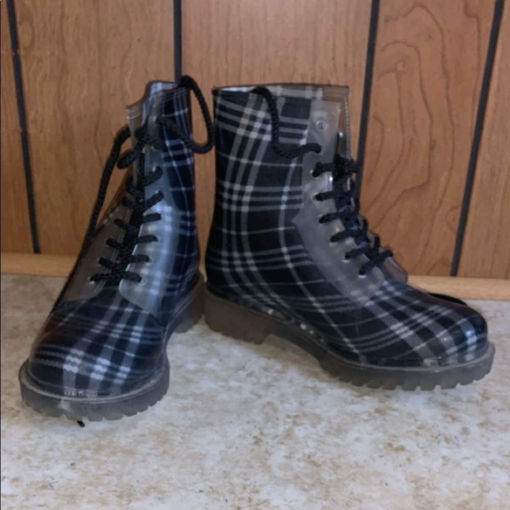 Dirty Laundry Rain Boots